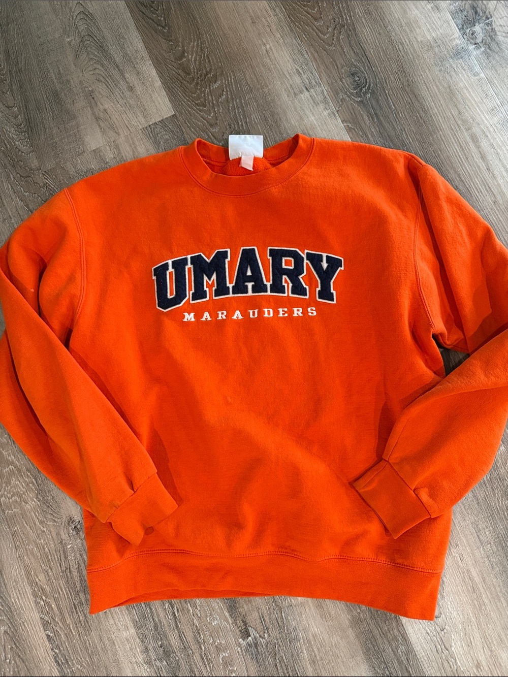 UMary Marauders Orange Crewneck Sweatshirt sz l